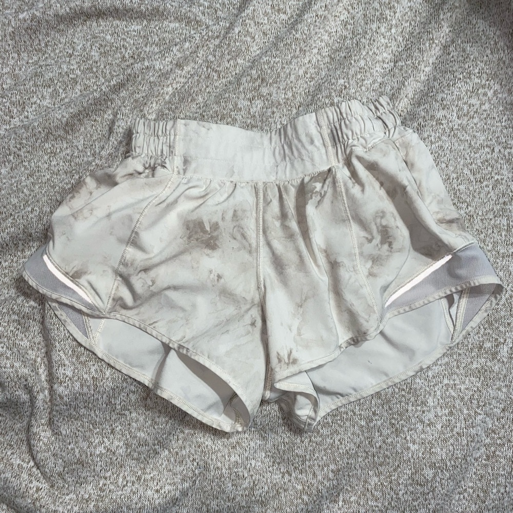 Lululemon hotty hot shorts size 2